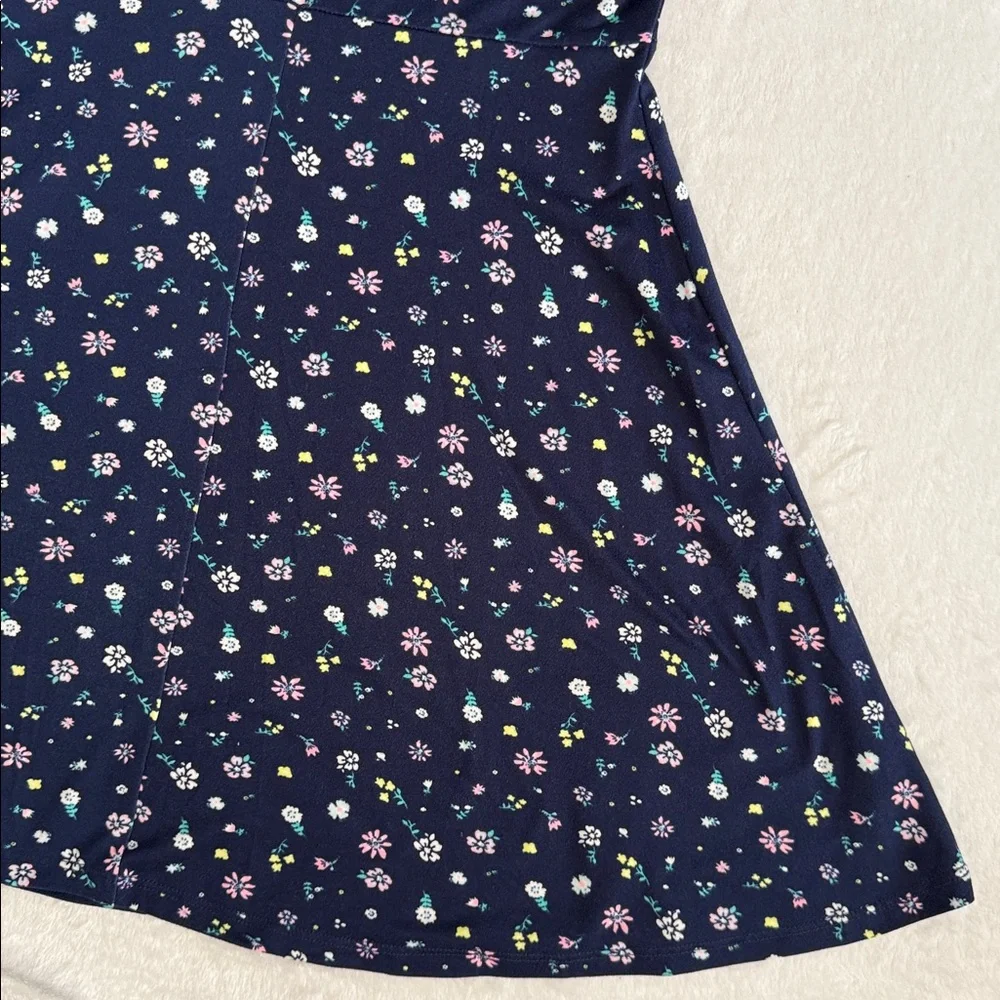 City Streets | Floral Short Sleeve Pullover Dress Navy Blue (M 10/12) - Picture 13 of 14